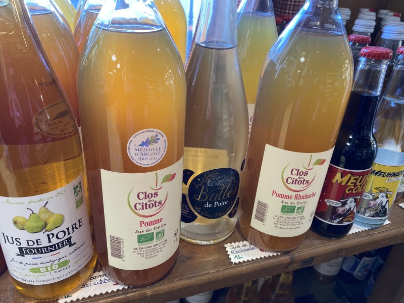 Faire un apéro normand avec des produits locaux : superette ouverte le dimanche à Etretat