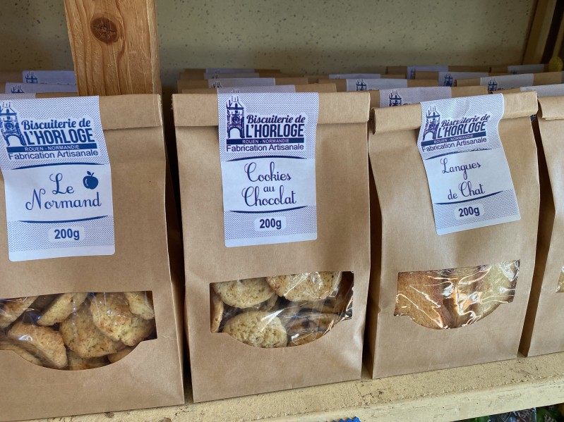 Biscuits sucrés fabriqués à Rouen artisanaux : idéal pour le thé à Etretat près de Rouen en Normandie