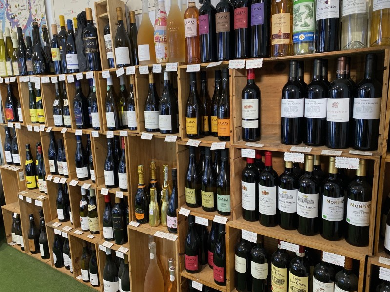  Où trouver un bon vin français à Étretat. Bon rapport qualité prix ? 