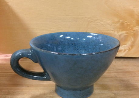 Commander de la vaisselle artisanale d'Etretat : Bolée à cidre avec anse bleu turquoise